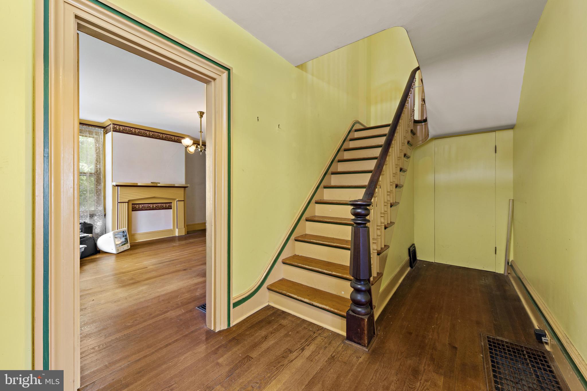 78 Mercer Street Hamilton, NJ 08690 - Photo 6 of 60 Gallery Image 6