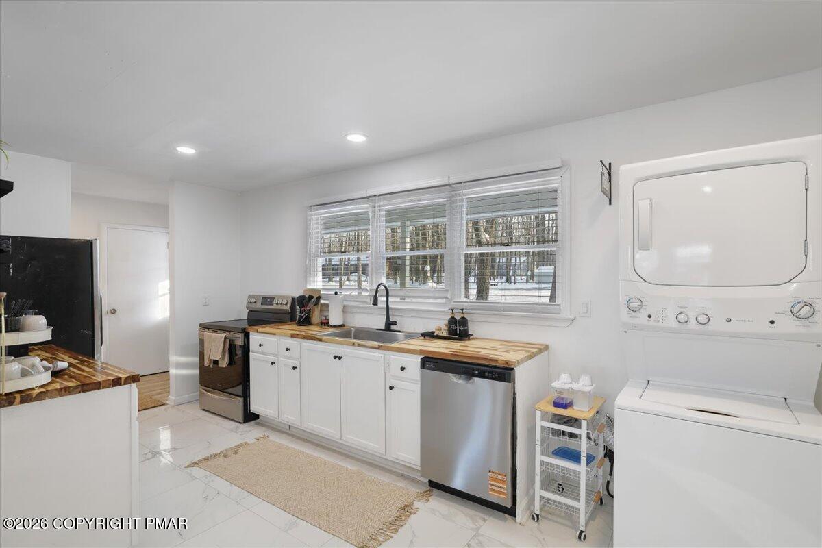 110 Linden Loop Pocono Summit, PA 18346 - Photo 14 of 55 34-RBP50391