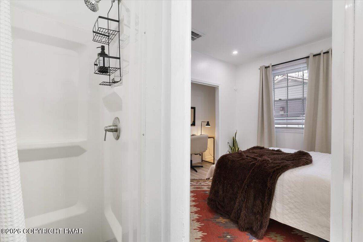 110 Linden Loop Pocono Summit, PA 18346 - Photo 29 of 55 38