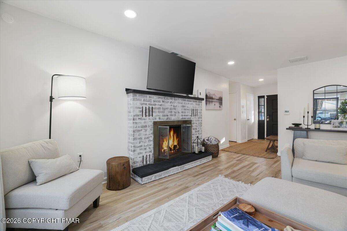 110 Linden Loop Pocono Summit, PA 18346 - Photo 7 of 55 41-RBP50360