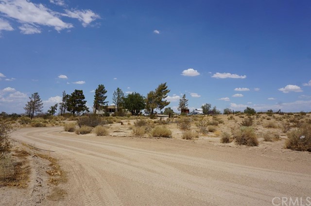 42974 Manatee Street Newberry Springs, CA 92365 - Photo 20 of 20 a view of a sky view