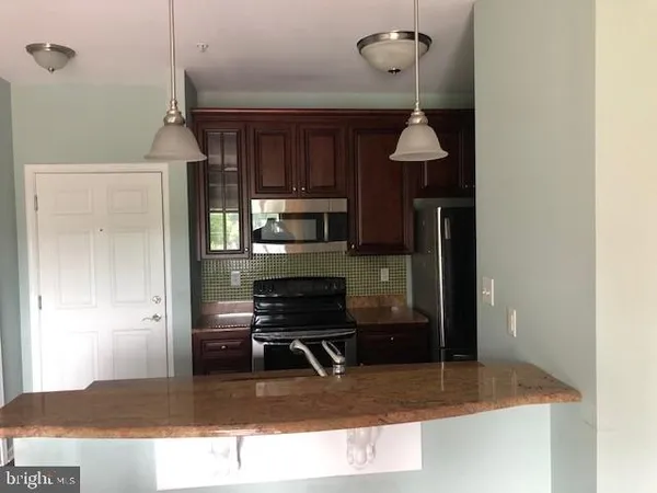 $2,400 | 135 Prospect Street, Unit 303, Phoenixville, PA 19460