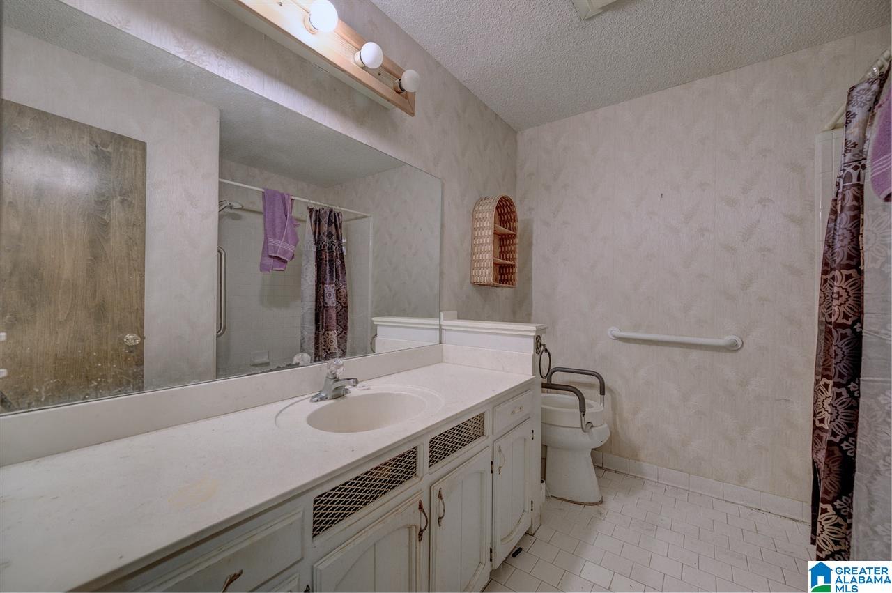 216 5th Way Pleasant Grove, AL 35127 - Photo 9 of 20