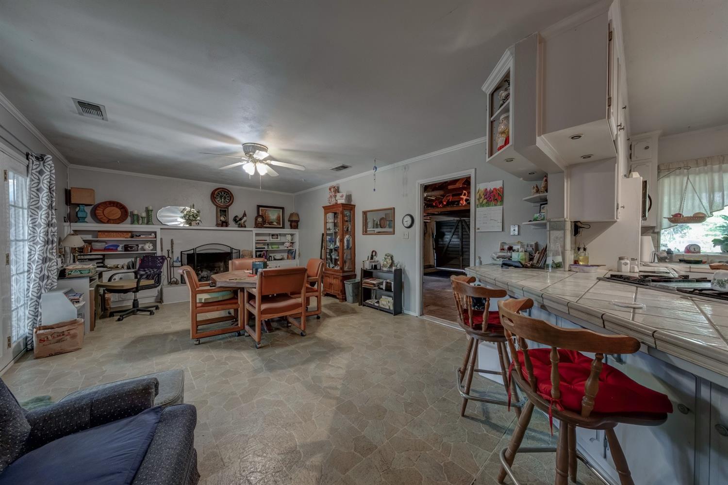 1454 South Reed Avenue Reedley, CA 93654 - Photo 10 of 13 Gallery Image 10