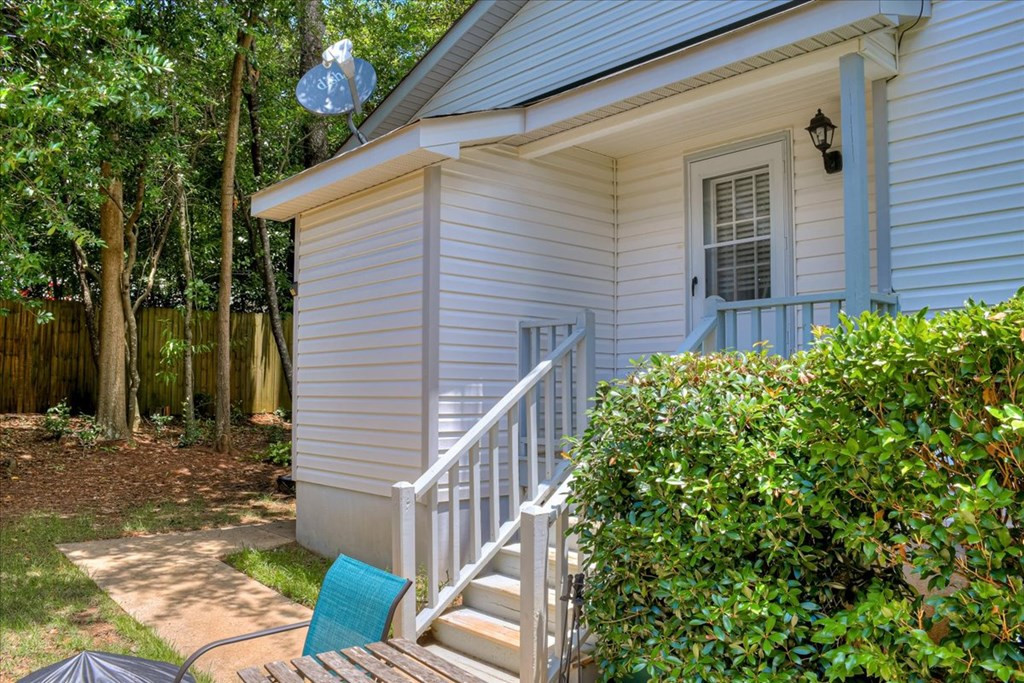 142 Charleston Row Boulevard Aiken, SC 29803 - Photo 19 of 22 Side Patio off Kitchen