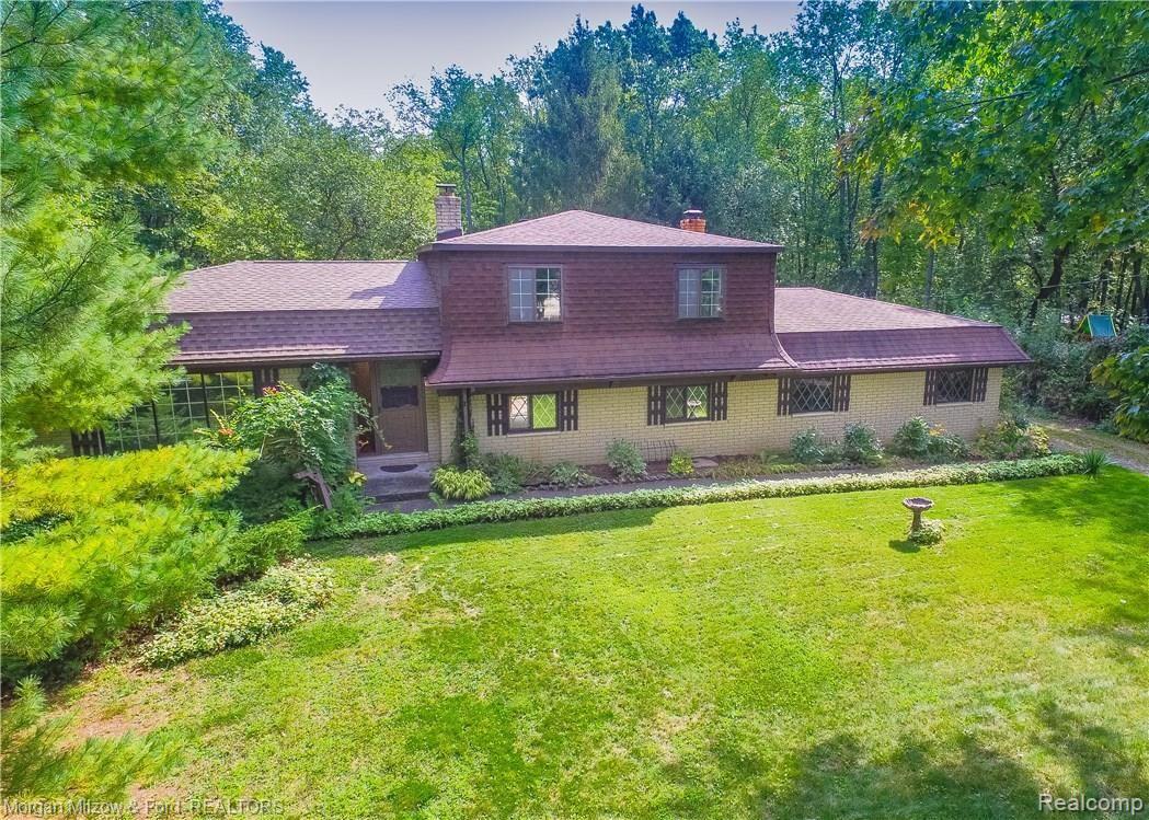 7510 Perry Lake Road Clarkston, MI 48348 - Photo 1 of 47 7510 Perry Lake-1.jpg