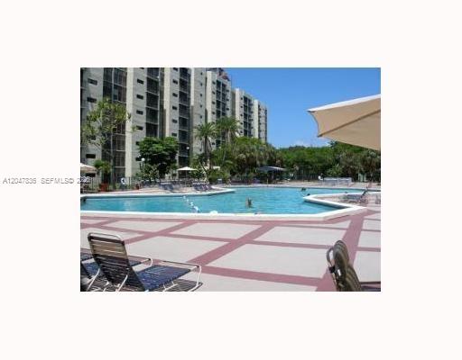 17011 North Bay Road, Unit 816 Sunny Isles Beach, FL 33160 - Photo 18 of 19