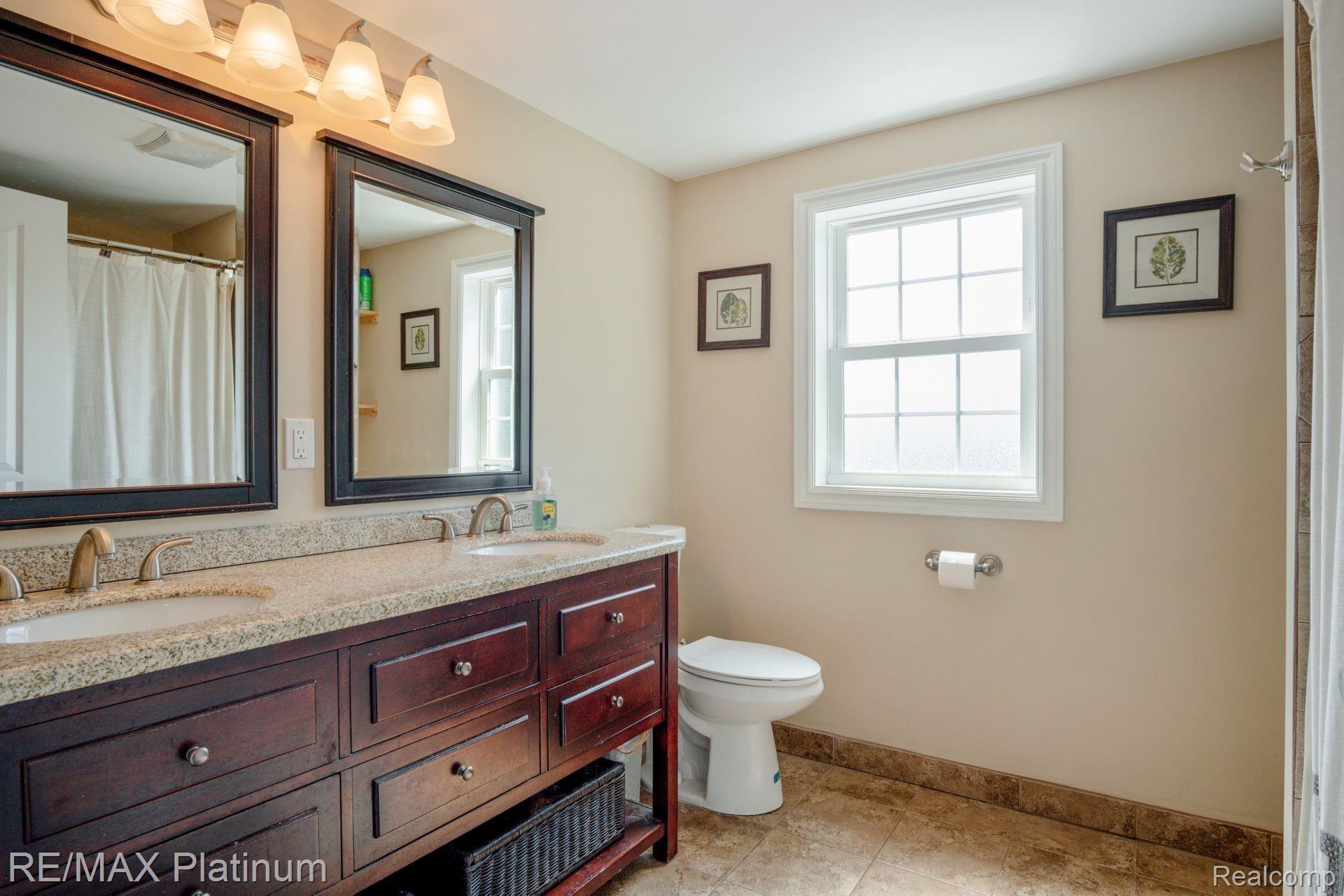 3107 Oak Grove Road Howell, MI 48855 - Photo 16 of 29 23.jpg