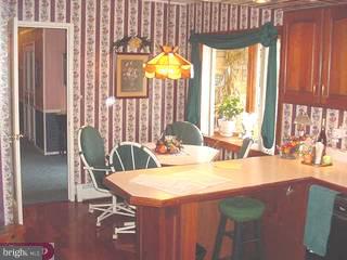 76 Firtree Road Levittown, PA 19056 - Photo 4 of 6