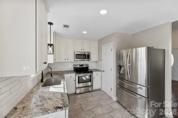 $329,999 | 417 Oakleigh Lane, Oakboro, NC 28129