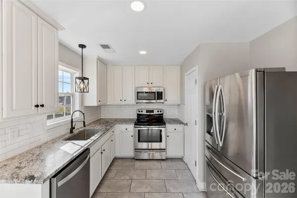 $329,999 | 417 Oakleigh Lane, Oakboro, NC 28129