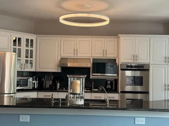 $770,000 | 6N274 West Ridgewood Lane, St. Charles, IL 60175