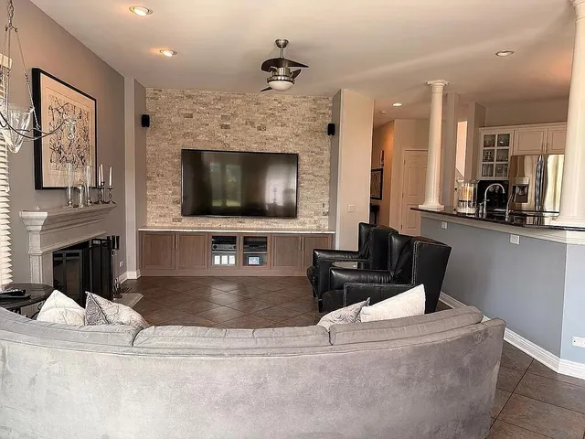 $770,000 | 6N274 West Ridgewood Lane, St. Charles, IL 60175