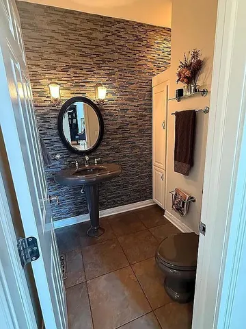 $770,000 | 6N274 West Ridgewood Lane, St. Charles, IL 60175