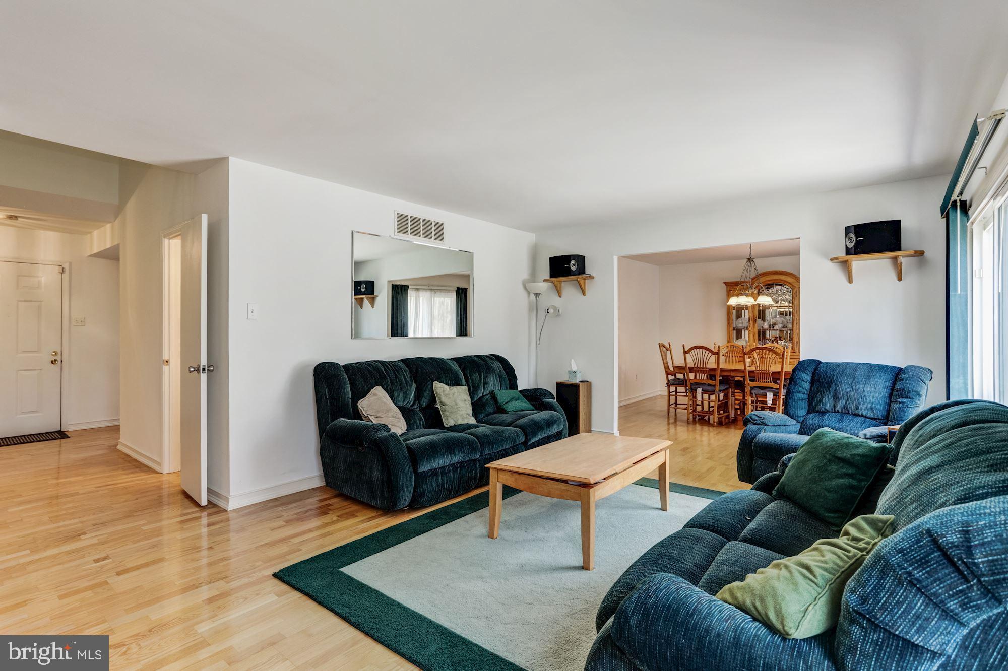9365 Spring Water Path Jessup, MD 20794 - Photo 3 of 29 Living Room