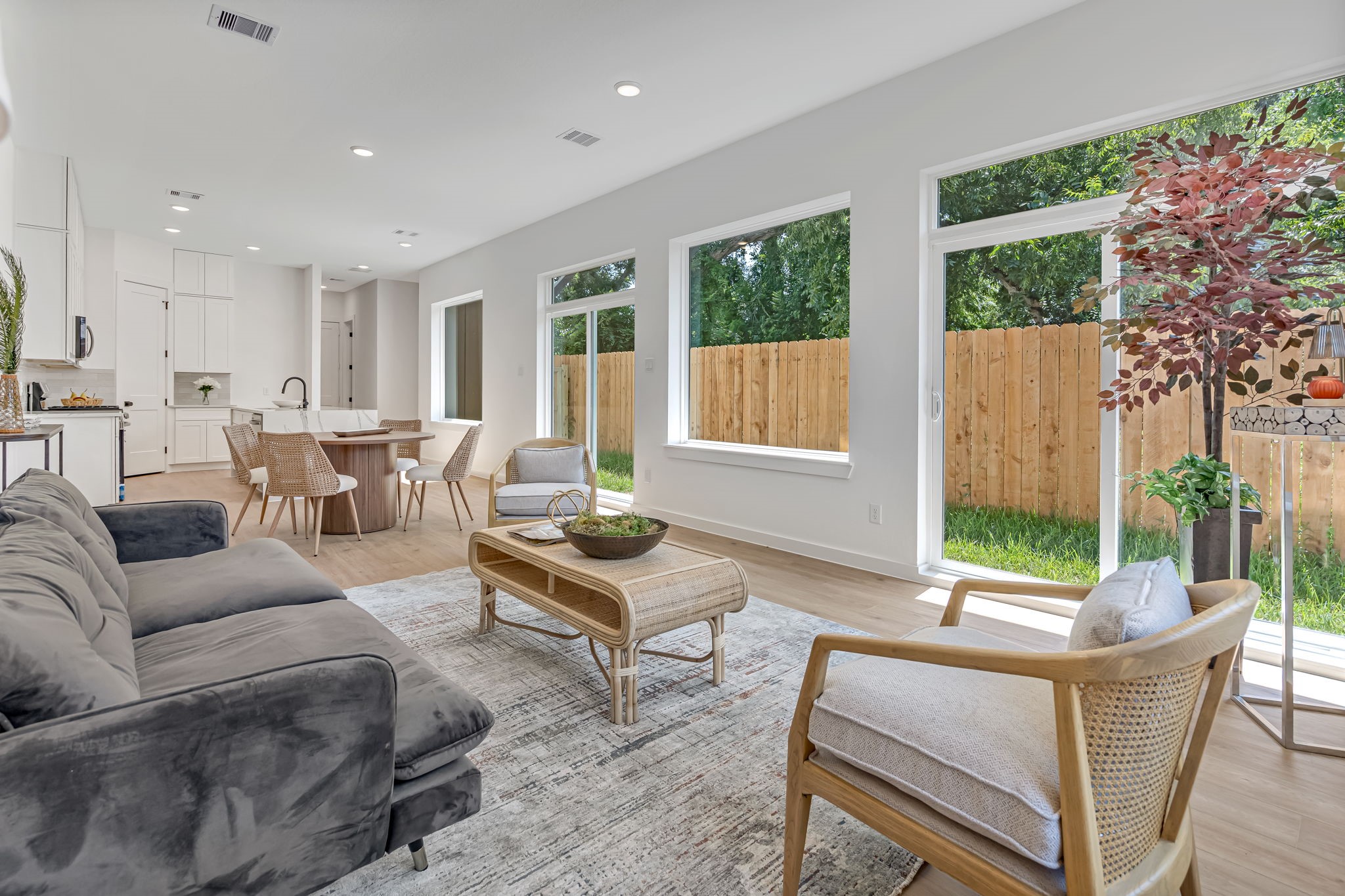 3620 Sauer Street, Unit B Houston, TX 77004 - Photo 8 of 31 a living room with furniture and a window