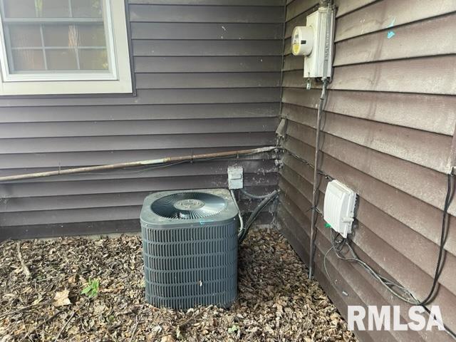 104 South Wesley Street Springfield, IL 62703 - Photo 3 of 4