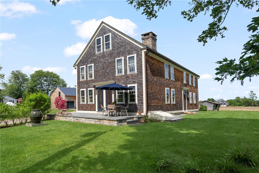 46 Antique Road South Kingstown, RI 02879 - Photo 2 of 35 Gallery Image 2