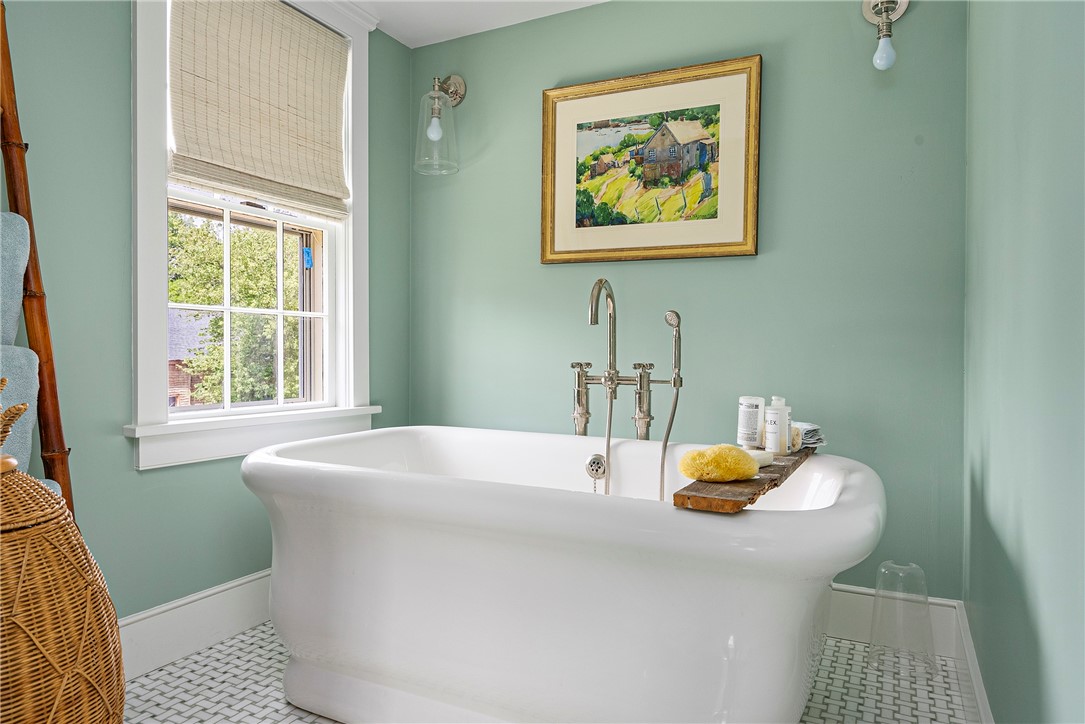 46 Antique Road South Kingstown, RI 02879 - Photo 27 of 35 Gallery Image 27