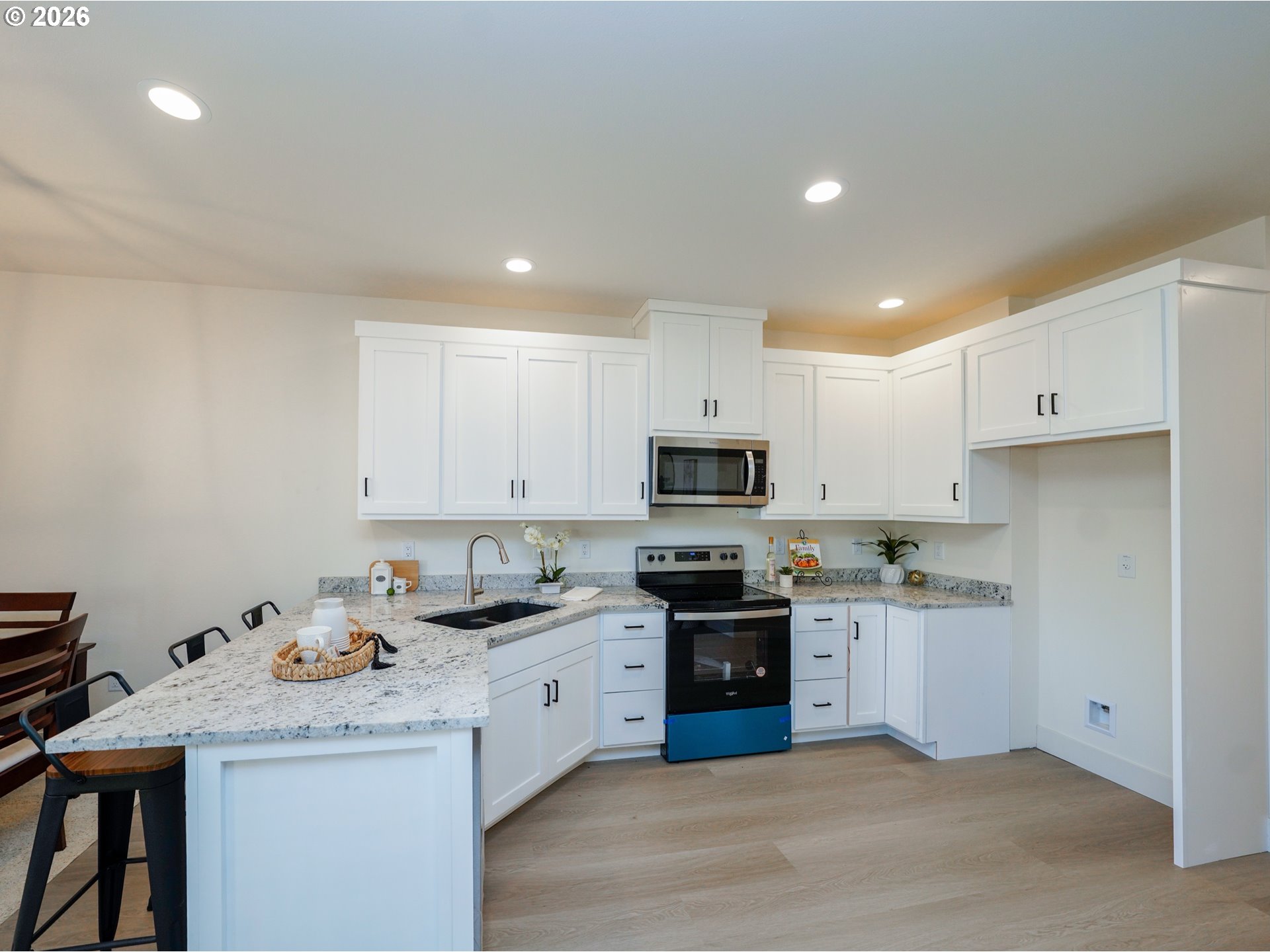 729 Periander Way Harrisburg, OR 97446 - Photo 7 of 35