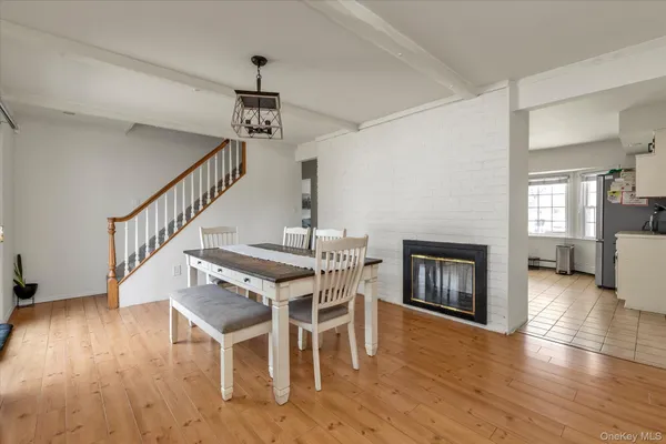 $899,000 | 32 Return Lane, Levittown, NY 11756