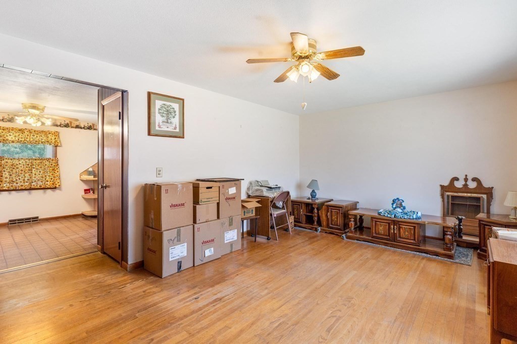 14 Sunbrier Road Springfield, MA 01129 - Photo 8 of 32
