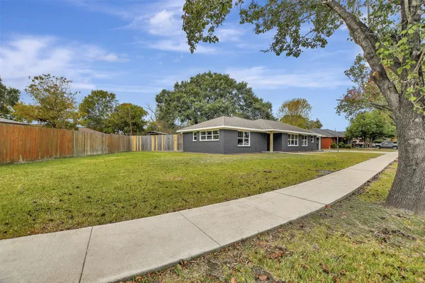 $2,500 | 1914 Monroe Drive, Pasadena, TX 77502