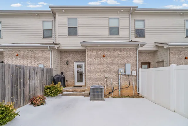 $2,150 | 119 Savannah Avenue, Pleasant View, TN 37146