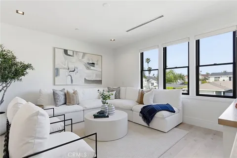 $6,490,000 | 17007 Edgewater Lane, Huntington Beach, CA 92649