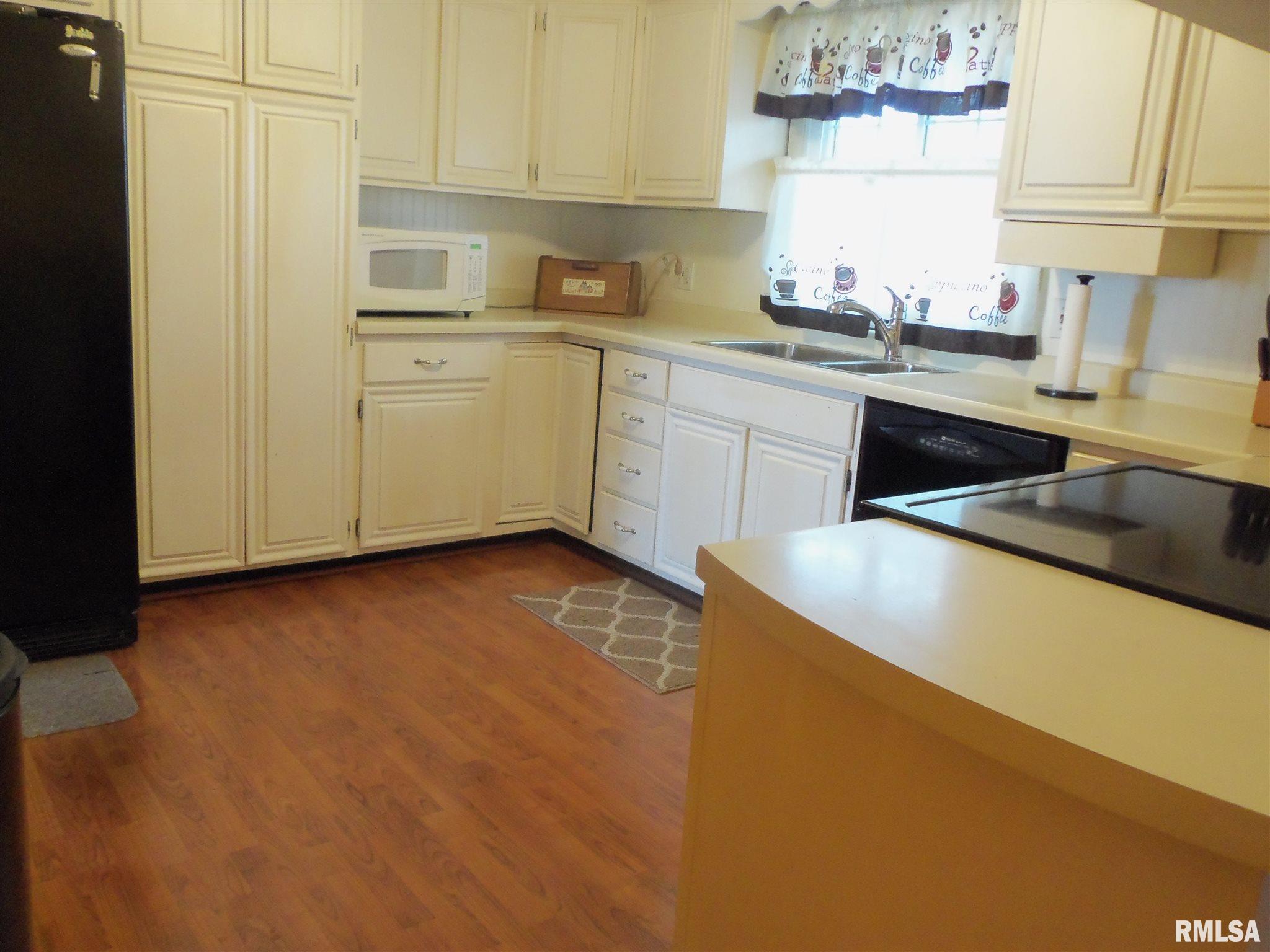 11059 Bunny Hop Road Benton, IL 62812 - Photo 8 of 25