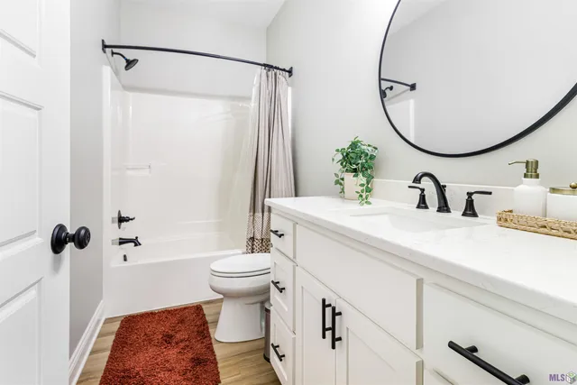 $359,000 | 265 Bouverans Circle, Lockport, LA 70374