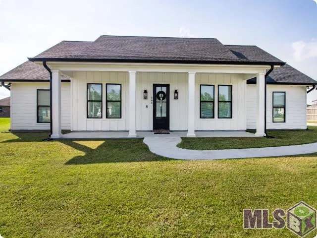 $359,000 | 265 Bouverans Circle, Lockport, LA 70374