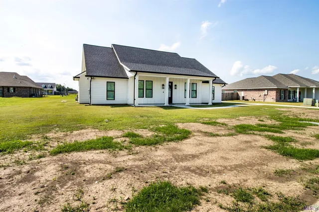 $359,000 | 265 Bouverans Circle, Lockport, LA 70374