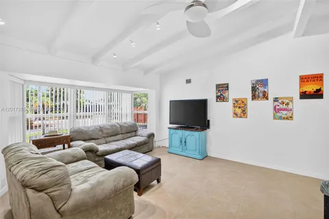 $1,050,000 | 2478 Cat Cay Lane, Fort Lauderdale, FL 33312