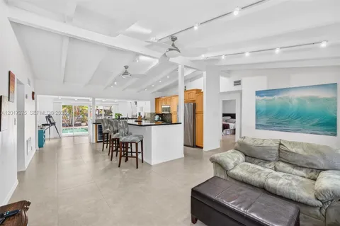 $1,050,000 | 2478 Cat Cay Lane, Fort Lauderdale, FL 33312