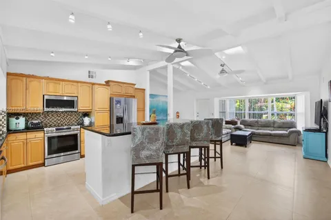 $1,050,000 | 2478 Cat Cay Lane, Fort Lauderdale, FL 33312