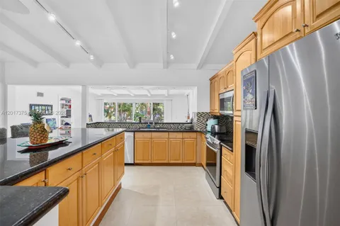 $1,050,000 | 2478 Cat Cay Lane, Fort Lauderdale, FL 33312