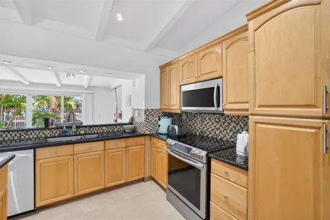 $1,050,000 | 2478 Cat Cay Lane, Fort Lauderdale, FL 33312