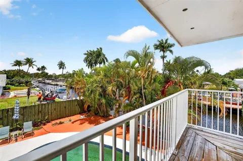$1,050,000 | 2478 Cat Cay Lane, Fort Lauderdale, FL 33312
