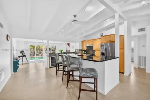 $1,050,000 | 2478 Cat Cay Lane, Fort Lauderdale, FL 33312
