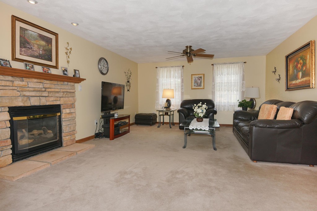 222 Rangeway Road Billerica, MA 01862 - Photo 6 of 24