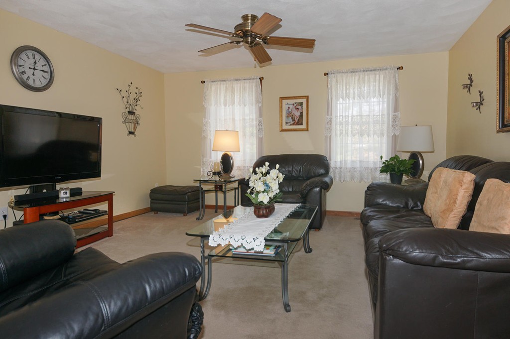222 Rangeway Road Billerica, MA 01862 - Photo 8 of 24