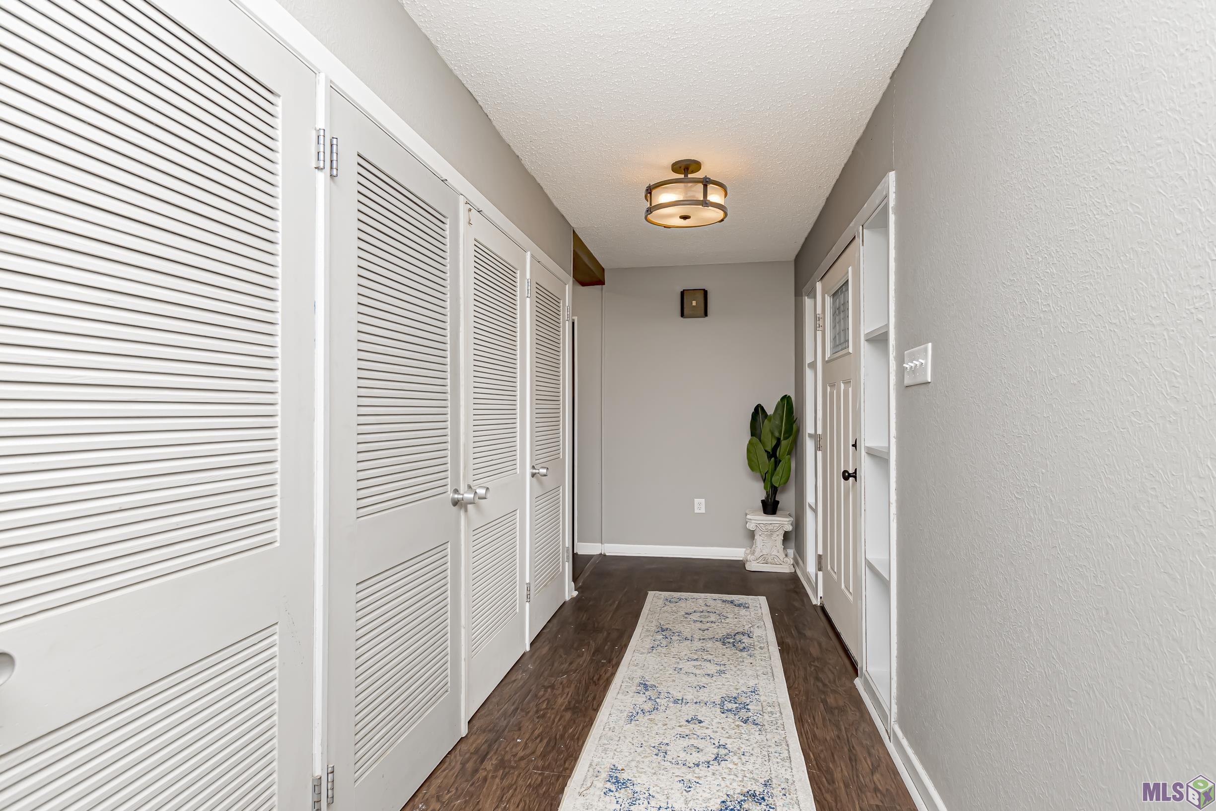 1633 South Tamarix Street Baton Rouge, LA 70808 - Photo 10 of 30 Entryway