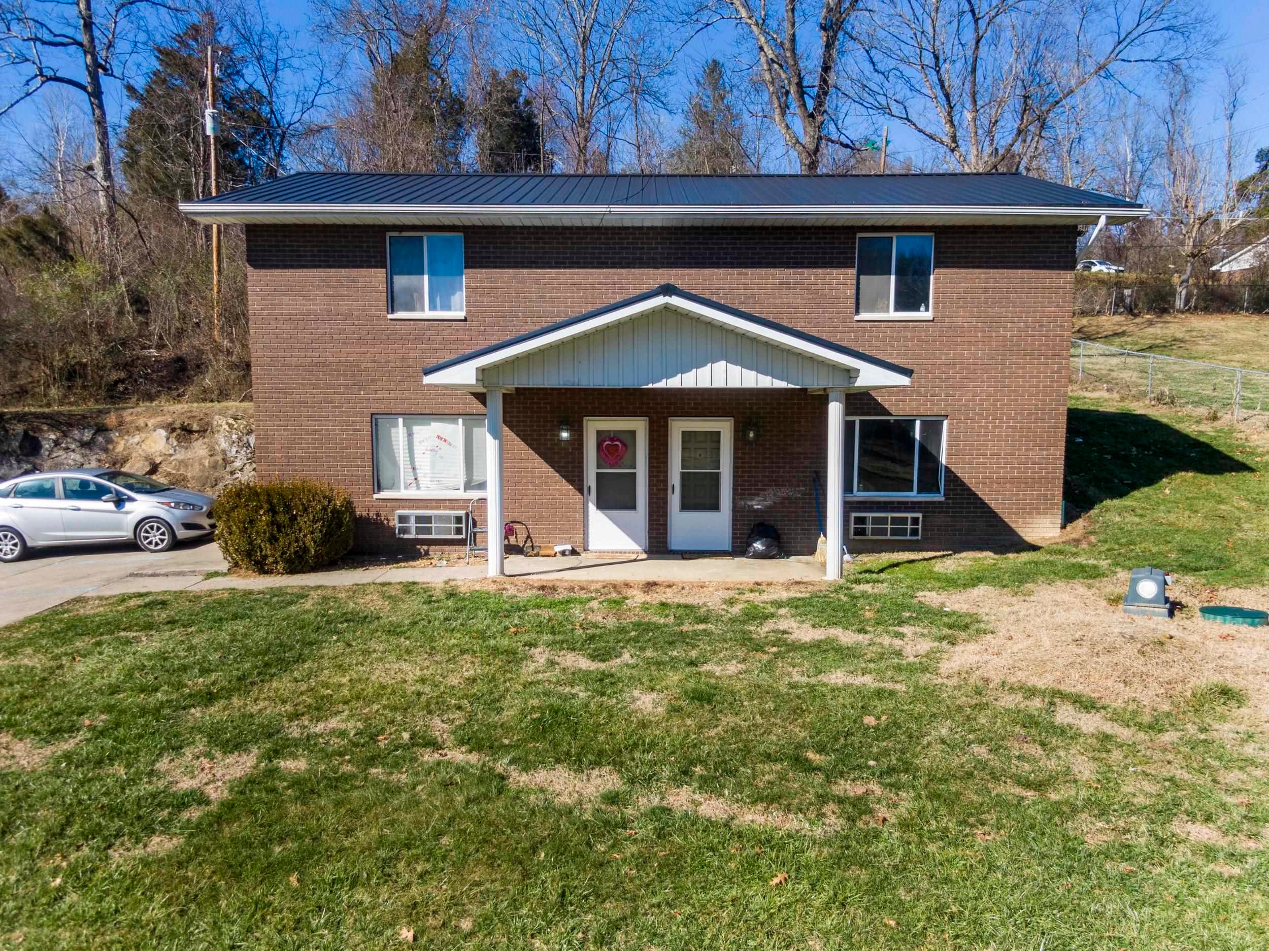 4020 Green Valley Road Huntington, WV 25701 - Photo 1 of 29 Gallery Image 1