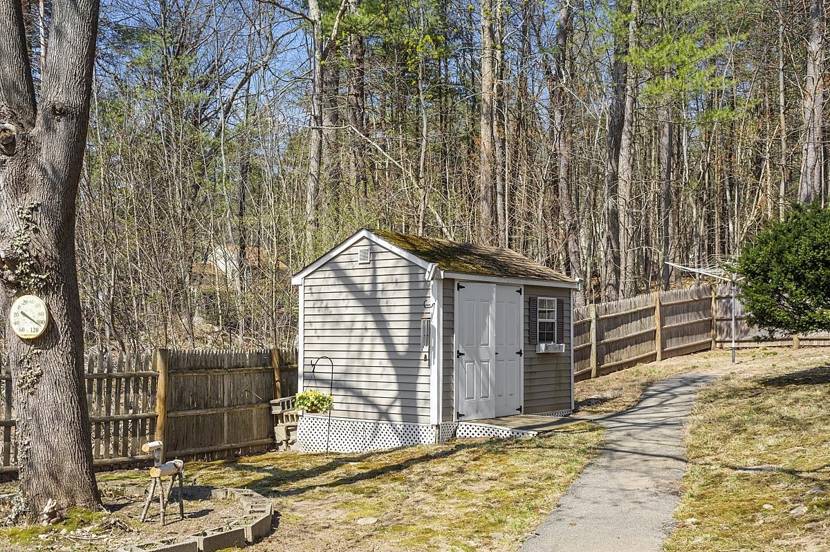 68 Honor Roll Road Pelham, NH 03076 - Photo 7 of 22