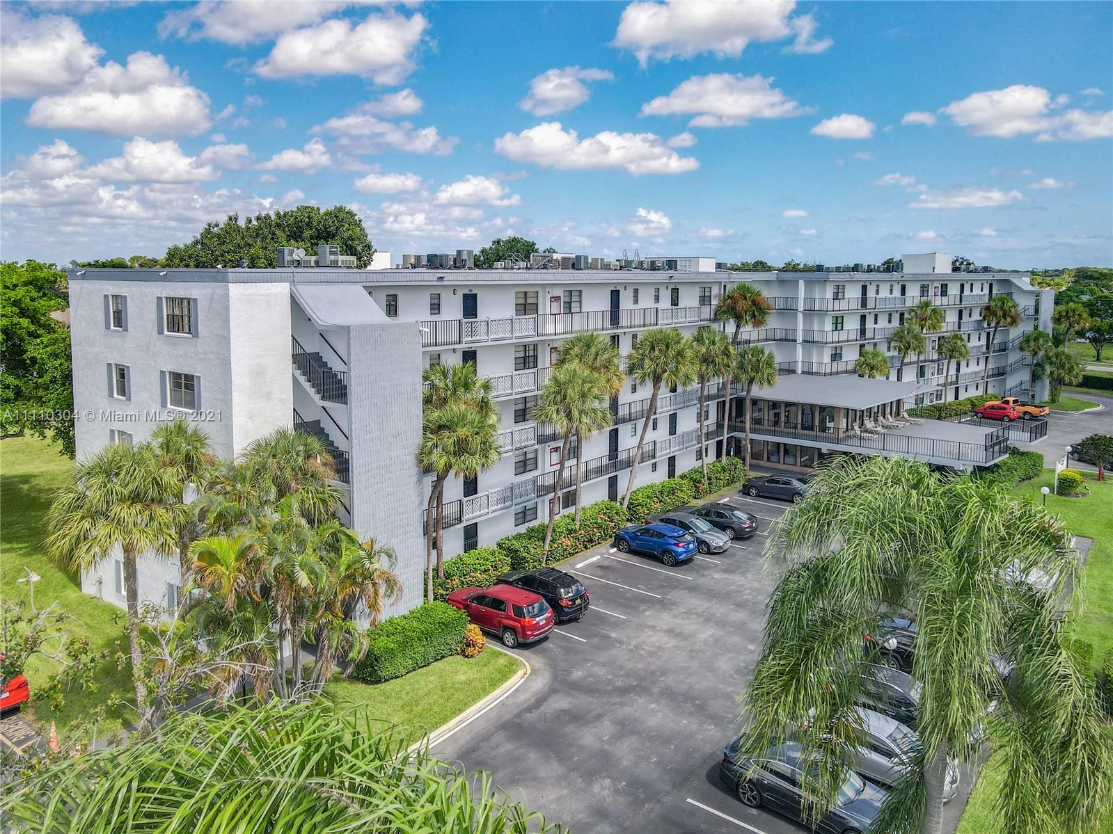 9235 Southwest 8th Street, Unit 401 Boca Raton, FL 33428 - Photo 3 of 40