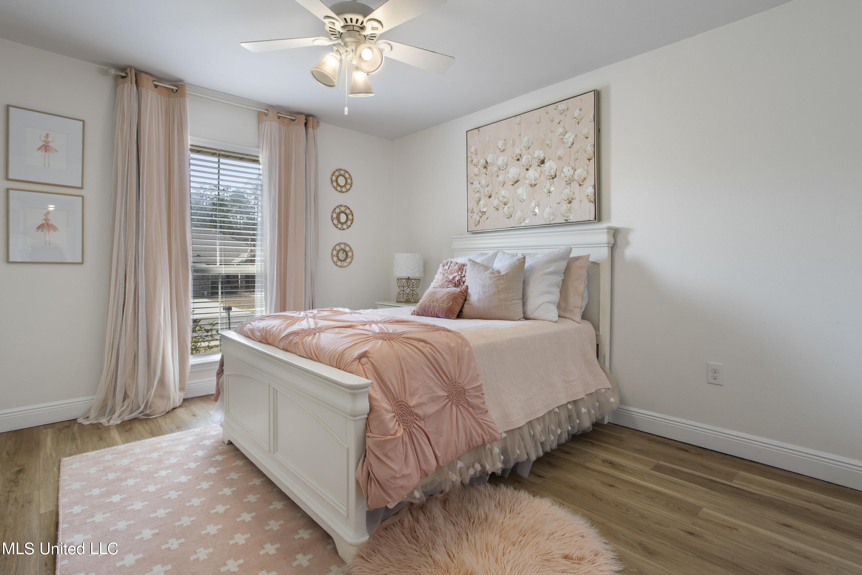 6258 Roxanne Way Biloxi, MS 39532 - Photo 26 of 36 Guest Bedroom