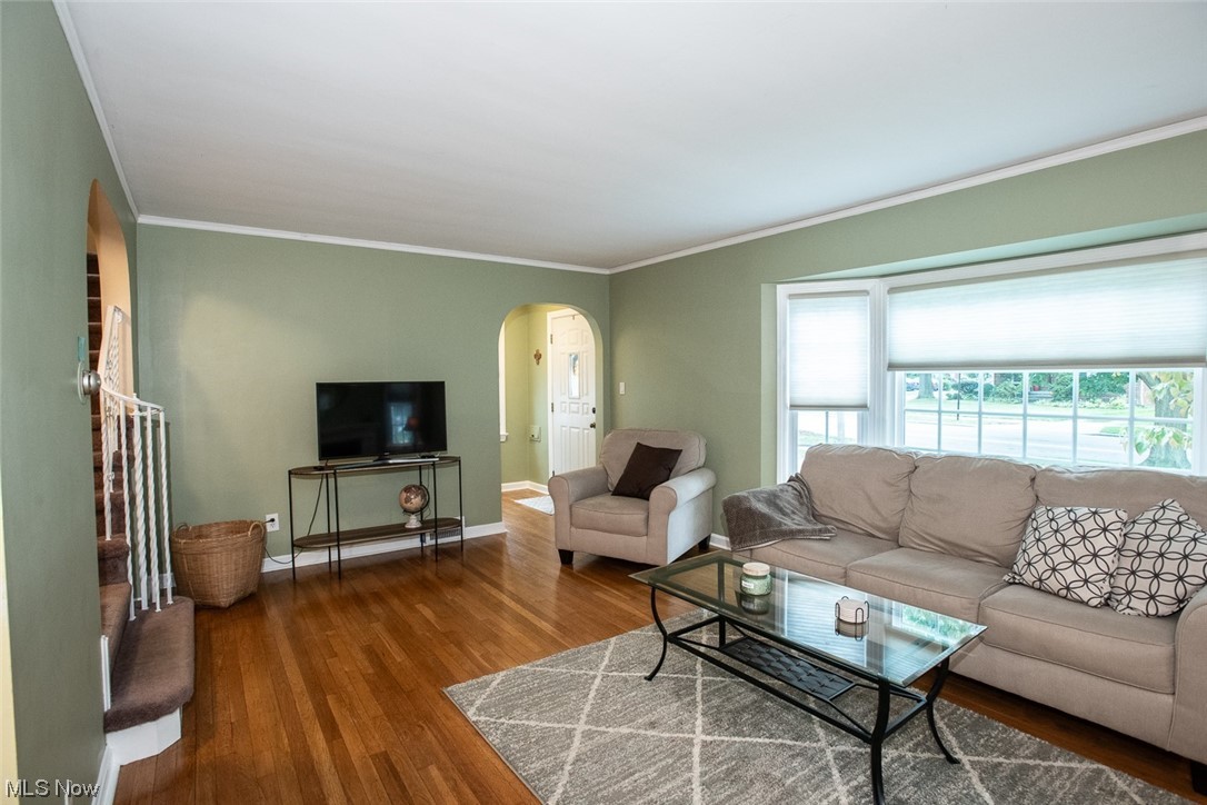 15716 Munn Road Cleveland, OH 44111 - Photo 5 of 24 Gallery Image 5