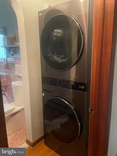 a close up view of washer and dryer
