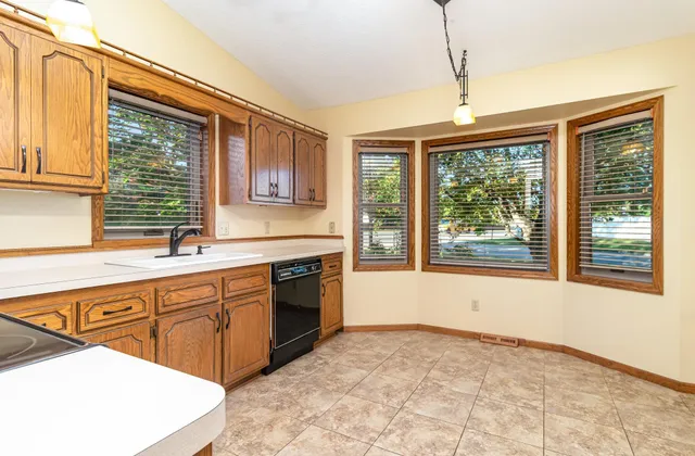 $400,000 | 6848 Polaris Lane North, Maple Grove, MN 55311